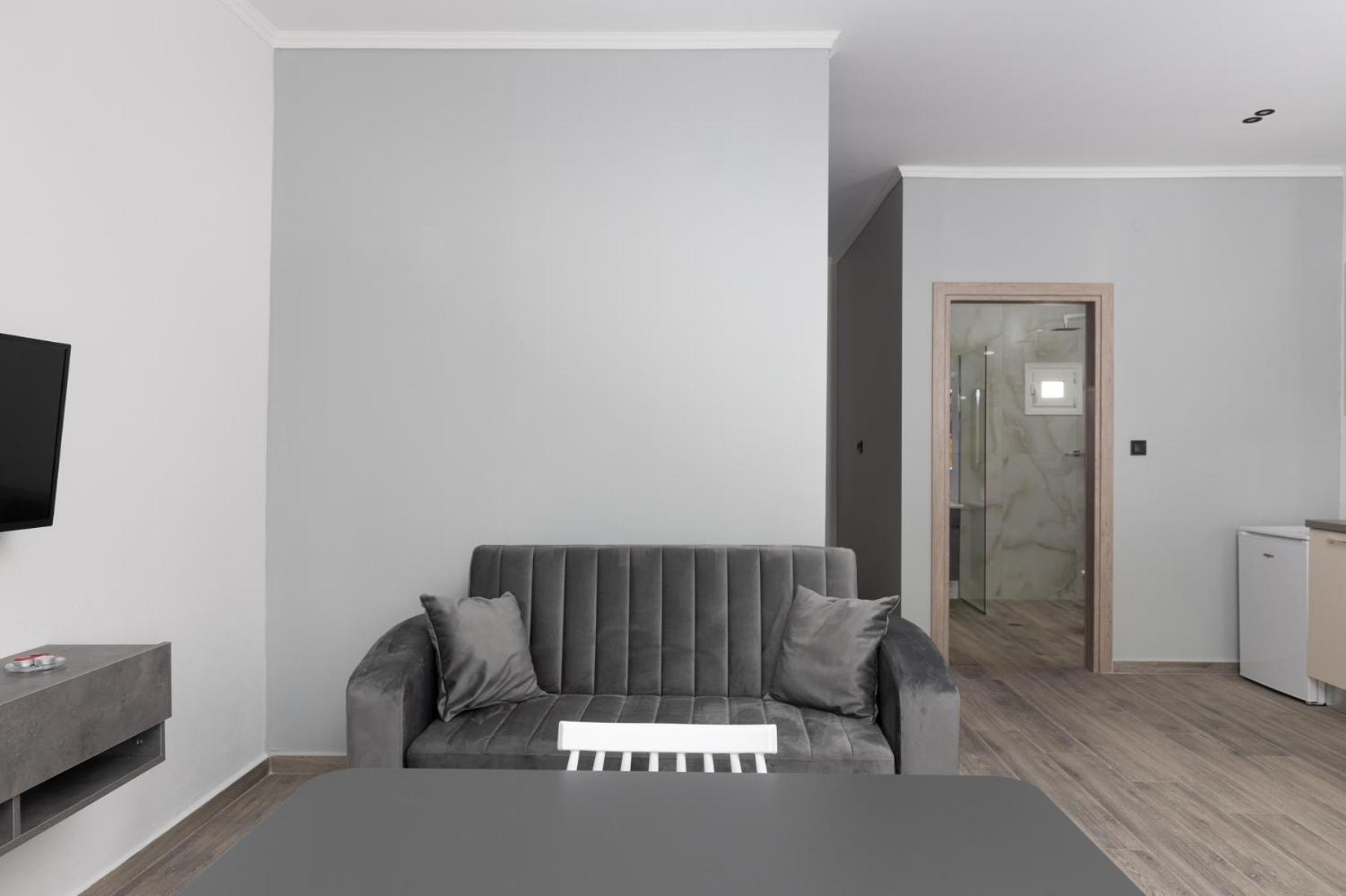 Carolina Apartment's *