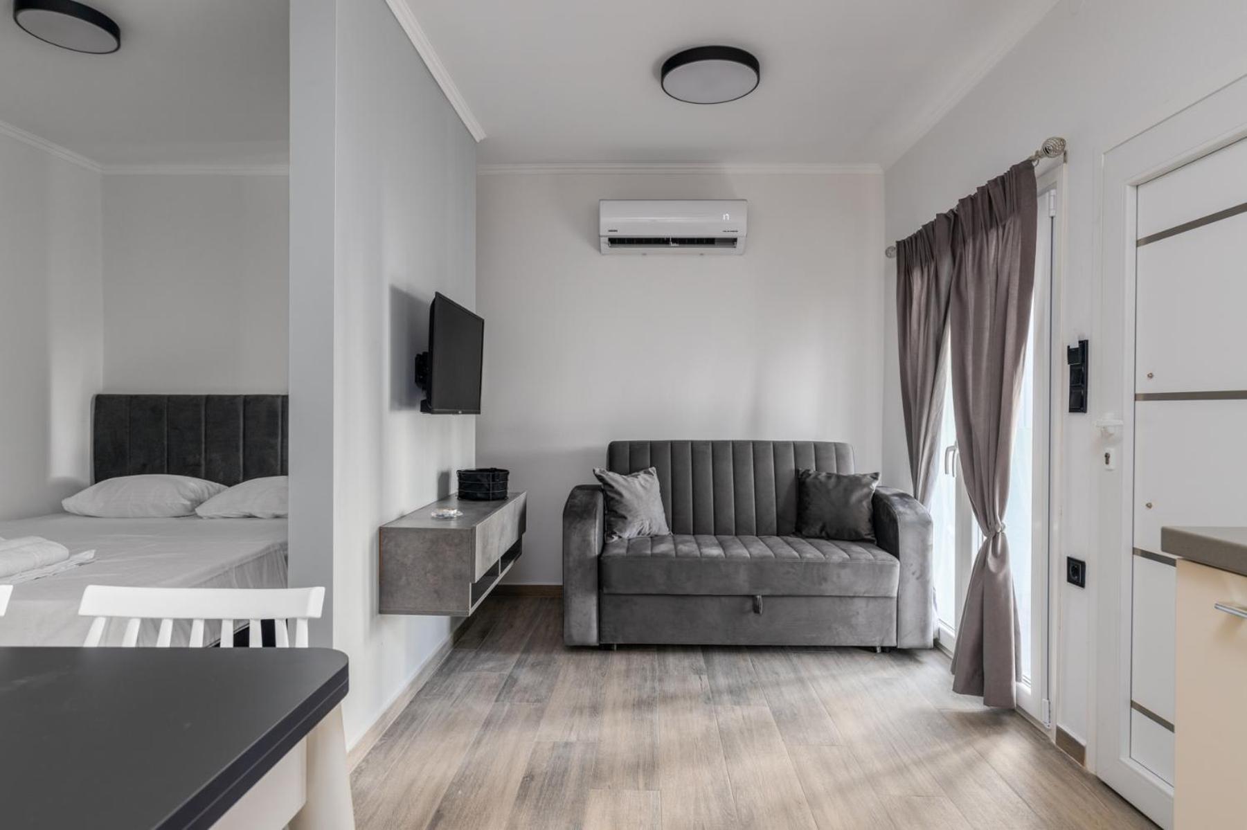 Carolina Apartment's *
